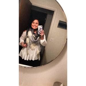 Meet your Posher, Sidney